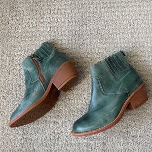 “Söfft” Green Leather Ankle Boots